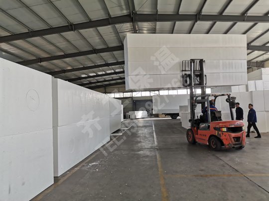 泡沫板現(xiàn)代生活中不可或缺的建筑材料 泡沫板現(xiàn)代生活中不可或缺的建筑材料