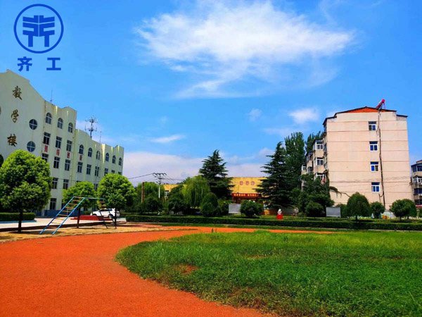 舞鋼市第五中學(xué) 舞鋼市第五中學(xué)